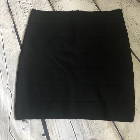 Bebe outfit perfect for date night & girls night - Picture 4 of 6